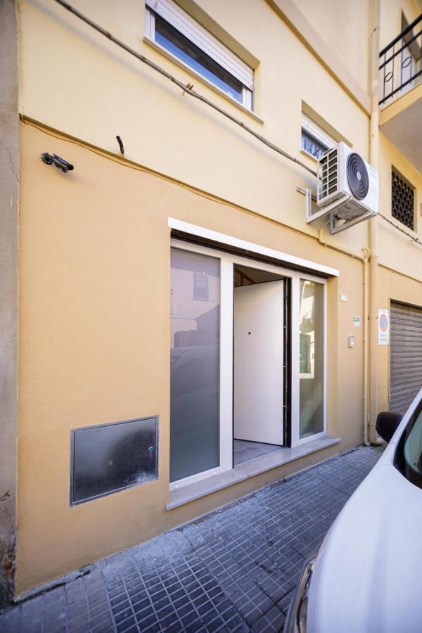 קליארי Bandiera 68 Apartment מראה חיצוני תמונה