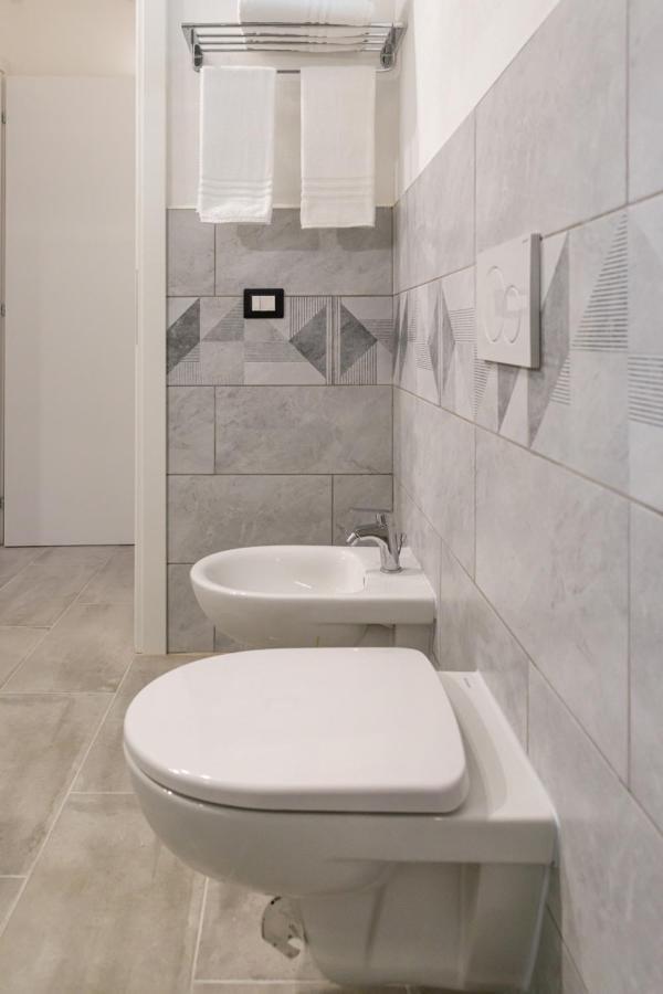 קליארי Bandiera 68 Apartment מראה חיצוני תמונה