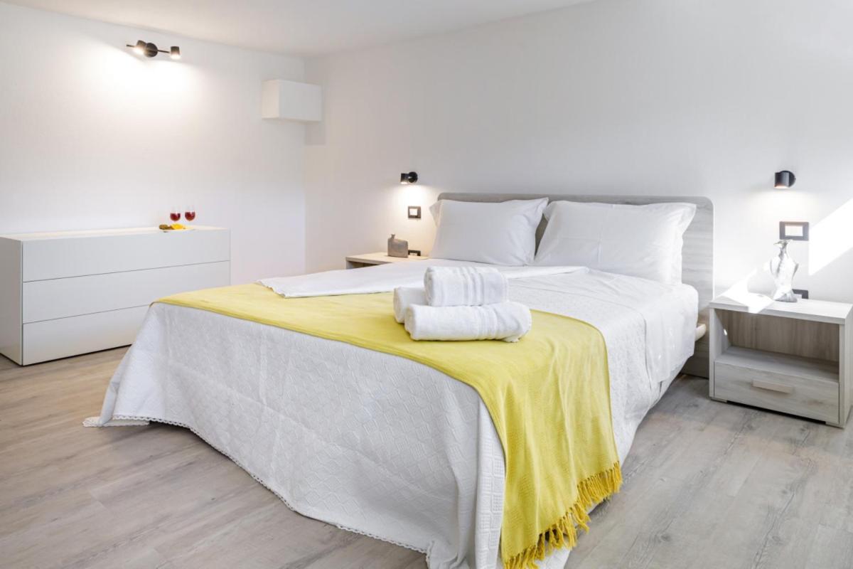 קליארי Bandiera 68 Apartment מראה חיצוני תמונה